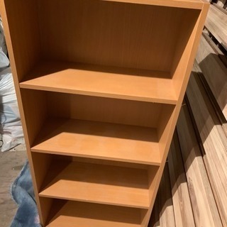 無料 四段の棚です