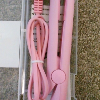 【新品】小型ヘアアイロン【送料無料】