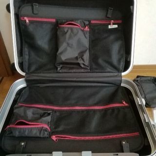 スーツケース、キャリーケース(大型)の画像