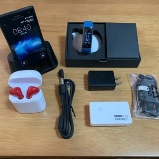 SO-03D、スマートウォッチ他
