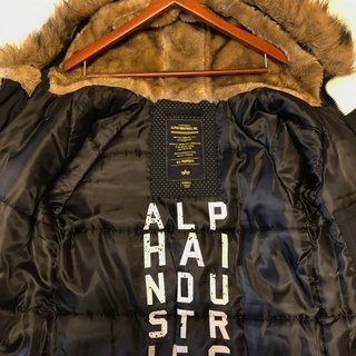 Alpha Industries アルファ インダストリーズ パーカーの画像