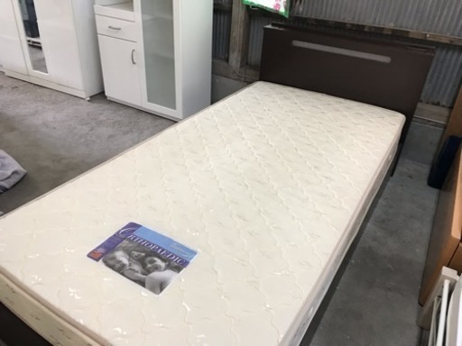 10パーセントOFFキャンペーン【リサイクルサービス八光　田上店　配達・設置OK】ダークブラウン　シングルベッド　収納、コンセント付