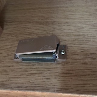 木製ロッカー（下部に内部引き出し一つ付き）　１台　の画像