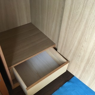 木製ロッカー（下部に内部引き出し一つ付き）　１台　の画像