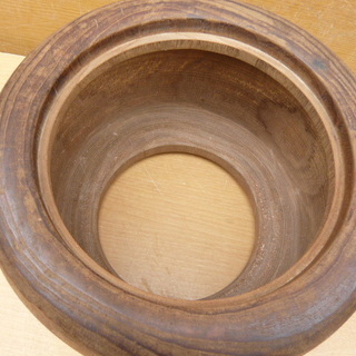 手あぶり火鉢・丸型桐火鉢の画像
