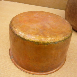 手あぶり火鉢・丸型桐火鉢の画像