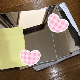 IKEAの鏡