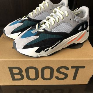  国内正規品 新品未使用 ADIDAS YEEZY BOOST 700の画像