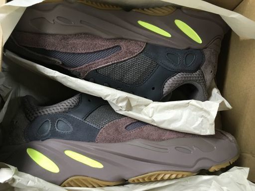 YEEZY BOOST 700 MAUVE 新品
