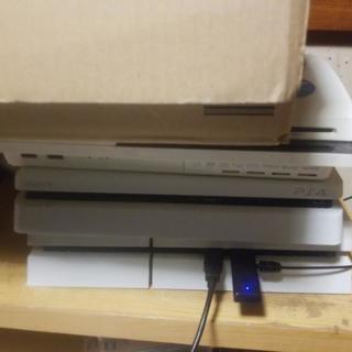 PS4スリム(本体と電源ケーブルのみ、美品)