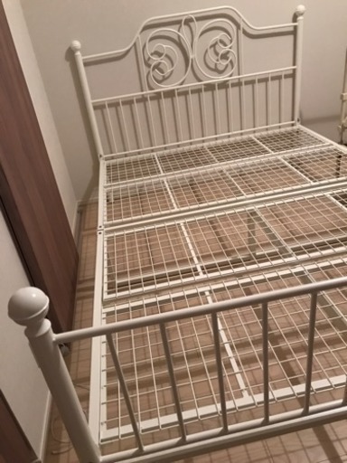 ダブルベット✴︎マットレス付差し上げます★