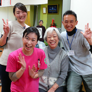 デイサービス・看護師募集！！食事・入浴介助無し！【未経験の方も大歓迎】週2日～4日◎シニア向けフィットネス感覚で業務ができる、リハビリ中心の活気ある施設ですよ☆の画像