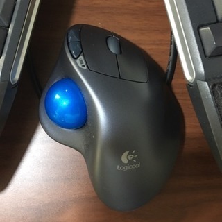特殊キーボードとマウスの画像