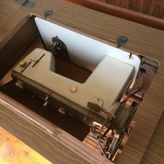 アンティーク☆brotherの足踏みミシン台ですの画像