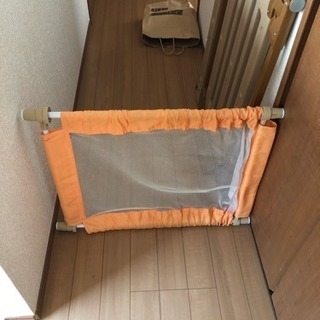 ベビーゲート ２つ の画像