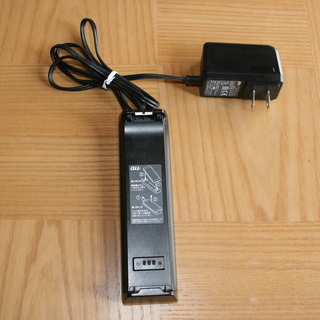 ★☆auスマートフォン充電器☆★