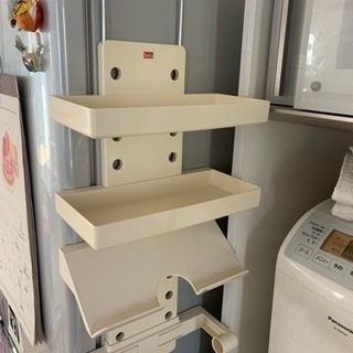 冷蔵庫に【値下げ★】マグネットで取り付け🌟ラップやキッチンペーパーの収納にの画像