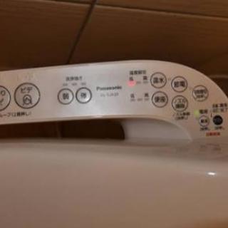 300円の温水便座　場合によって無料でお譲ることも可能です