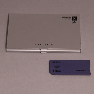 SONY製PDA　Clie　PEG-N700C メモリースティック付きの画像