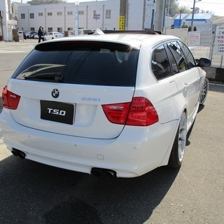 検査32年12月/BMW/335i/LCI/ツーリング/アルピナエアロ/パフォーマンスエアロ/CSLホイール/地デジ/サンルーフ/車高調/黒革シート/ETCの画像