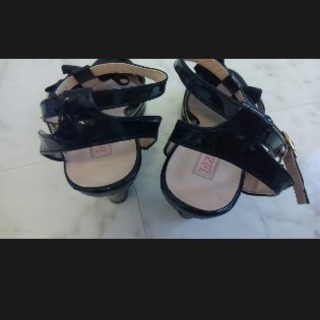 リズリサ　ビジューサンダルの画像