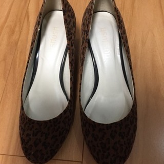 HusHusH ハッシュアシュ パンプス ☆ ほぼ新品 サイズ24.5