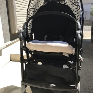 本日限りの投稿 アップリカのラクーナ ベビーカーの画像