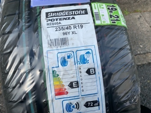 ブリジストン 未使用品 RE050A 235/40R19 4本セット