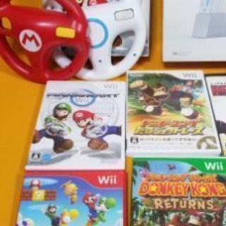 [今週限定]最終値下げ！任天堂Wii本体+付属品+ソフト8本+ハンドル2個のお得セット！の画像