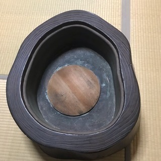 切り株風 火鉢プラスチック製の画像