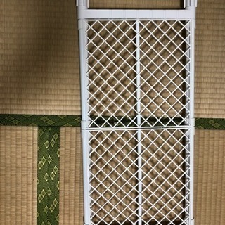 突っ張り棒と小さい台