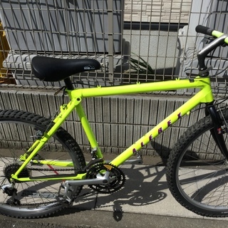 26インチのとても古いマウンテンバイクです。