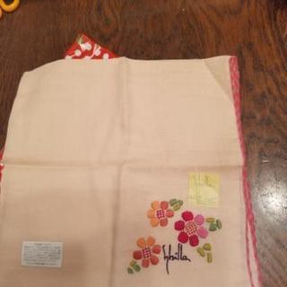 綿100% 刺繍入　ハンカチ💞の画像