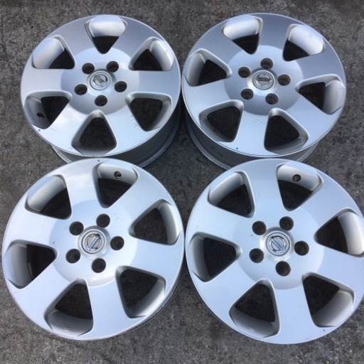 日産 セレナ純正 16インチ