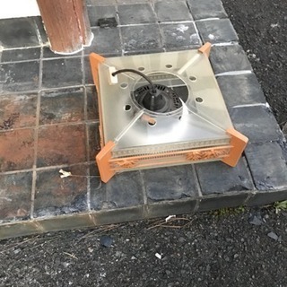 昔懐かしい和室用の蛍光灯照明器具の画像