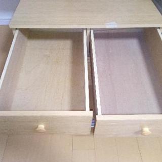 押入れ用収納タンスです。二つの画像