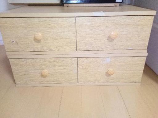 押入れ用収納タンスです。二つ