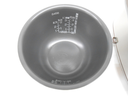 2018年製 象印 炊飯器 ３合炊き IH炊飯ジャー NP-GH05 0.54L ☆ PayPay(ペイペイ)決済可能 ☆ 札幌市 清田区 平岡