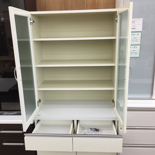 取りに来て頂ける方限定！ユーアイの食器棚のご紹介です！ 取りに来て頂ける方限定！ユーアイの2枚扉付き食器棚の