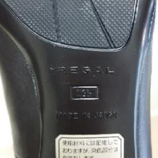 ZARA、REGALパンプスの画像