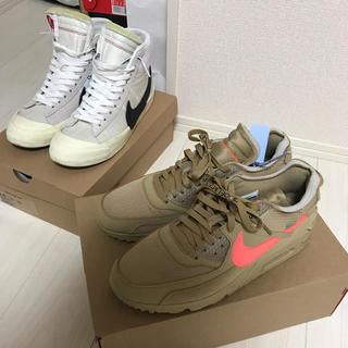 どちらもSNKRSで購入しました。  領収書添付あり。  付属品全てございます。  ブレザーに関しましては着用しておりましたが、このサイズでこの状態のものは現在市場に少ないと思われます。（27.5cm）  AIR MAXに関しましては着用1回の極美品です。  ソールの汚れは綺麗にして、配送させていただきます。（28cm）  是非、ご検討下さいませ。  コメントお待ちしております。の画像