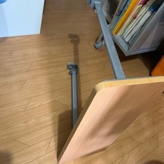 テーブル、プリンター用の台、イスの3点まとめての画像