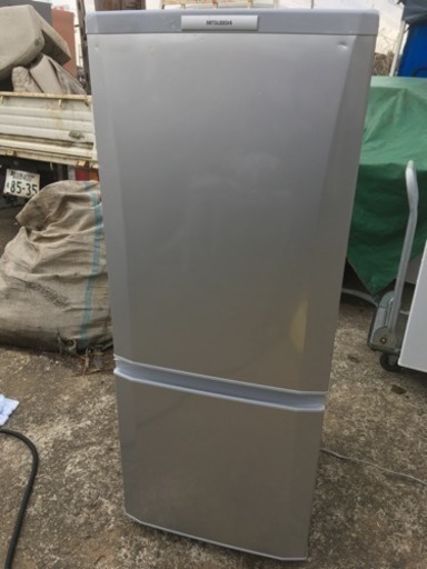 【中古品】MITSUBISHI 三菱ノンフロン冷凍冷蔵庫 MR-P15S-S形　※2011年製