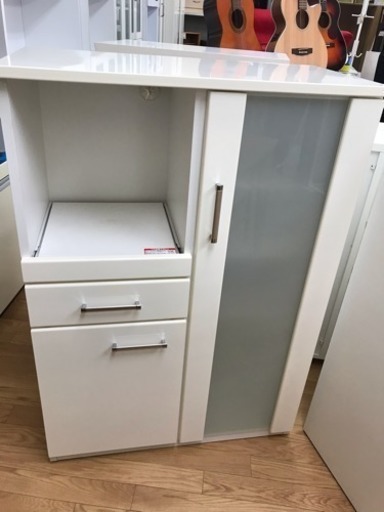 【リサイクルサービス八光　田上店　配達・設置OK】エナメルホワイト　食器棚　オーブンドア