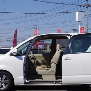 トヨタ ポルテ １５０ｒ　Ｇパッケージ パール　自社ローン専門【くるまのミツクニ湘南店】の画像