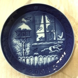 未使用品★ロイヤルコペンハーゲン2001のプレート