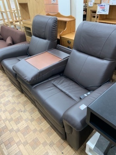 美品 電動テーブル付3人掛けソファ 座面本革 一部合皮