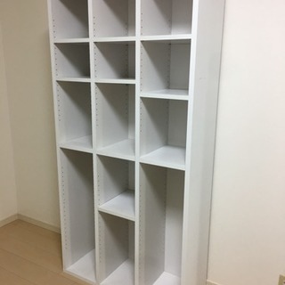 奥行き35cmの白い棚