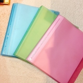 ハガキ入れ６冊＋写真ファイル３冊の画像