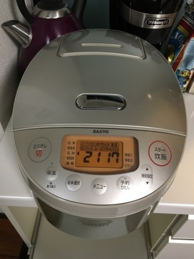 【中古美品】サンヨー炊飯器 圧力IH  おどり炊き 5合